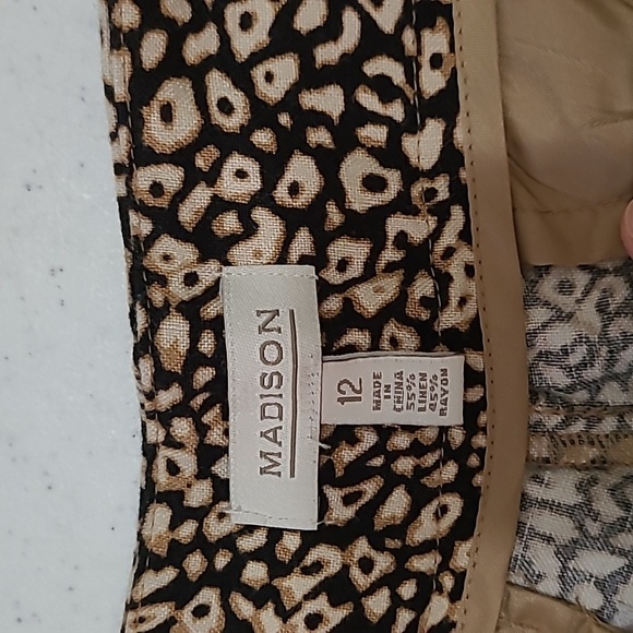 Madison women's linen blend shorts size 12 - Picture 3 of 7